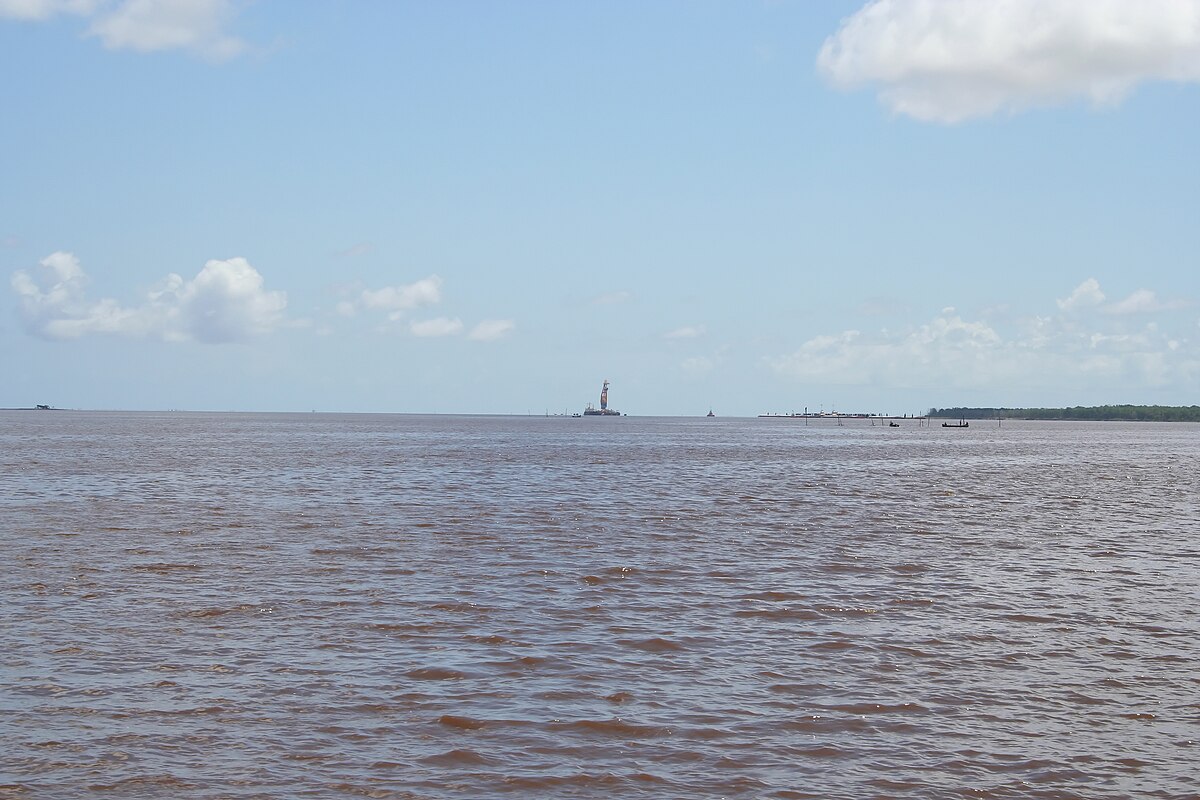 Berbice region guide with river, coast and colonial history
